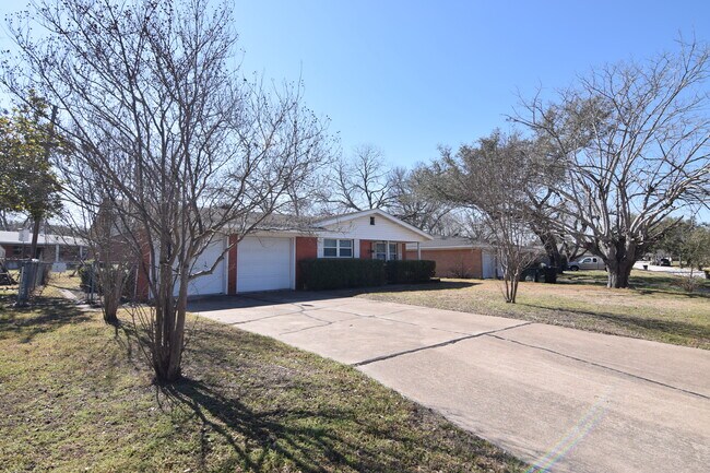 Foto del edificio - 2105 S 51st Terrace St