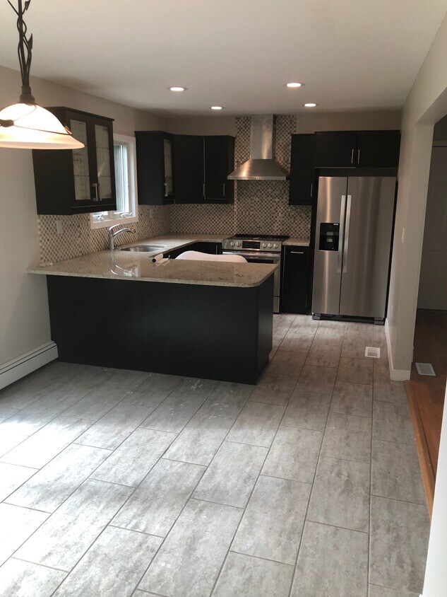 Foto principal - 278 Parkside Ave