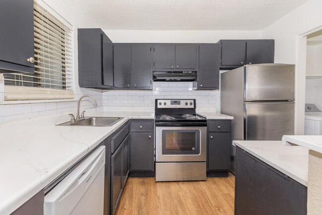 3 habitaciones - Waverly Apts