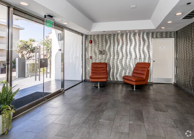 Foto del vestíbulo - Midvale Court Apartments Westwood