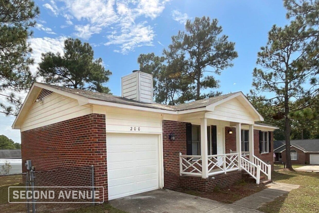 Primary Photo - 200 Eppingdale Dr