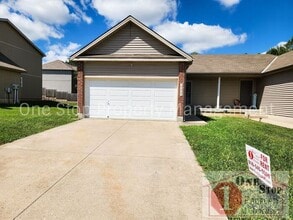Building Photo - 1916 S Arrowhead Ct