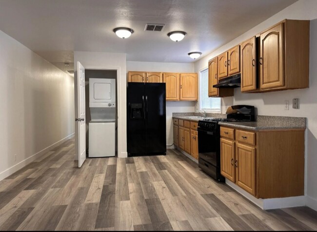 Foto del edificio - 2373 Foothill Blvd