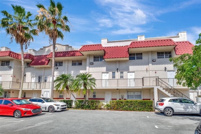 Building Photo - 6705 N Kendall Dr