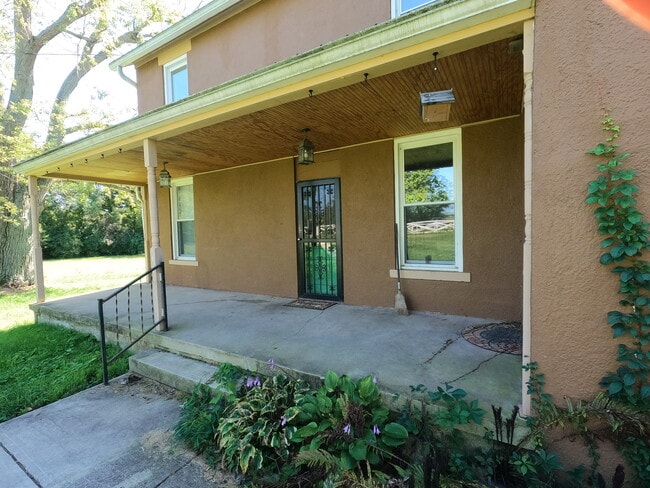 Building Photo - 1391 S Union Rd