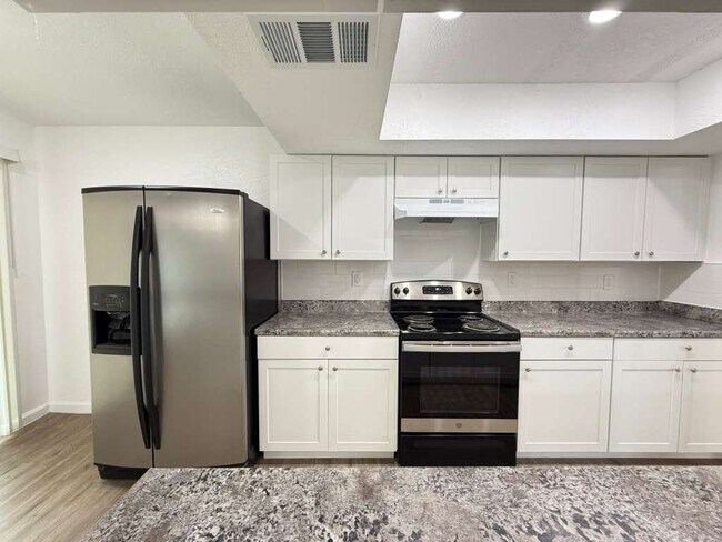 Foto del edificio - 7506 Fairington Dr