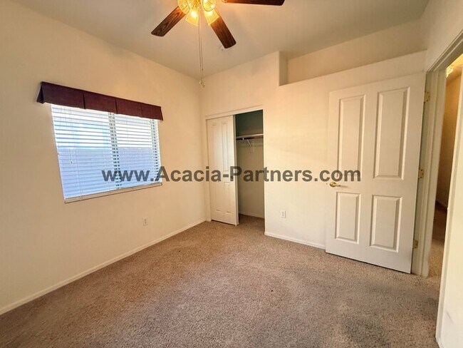 Building Photo - Three Bedroom  Home in Continental Reserves