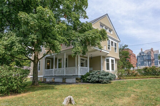 Building Photo - 1 br, 1 bath Duplex - 2303 Ashland Ave 1b