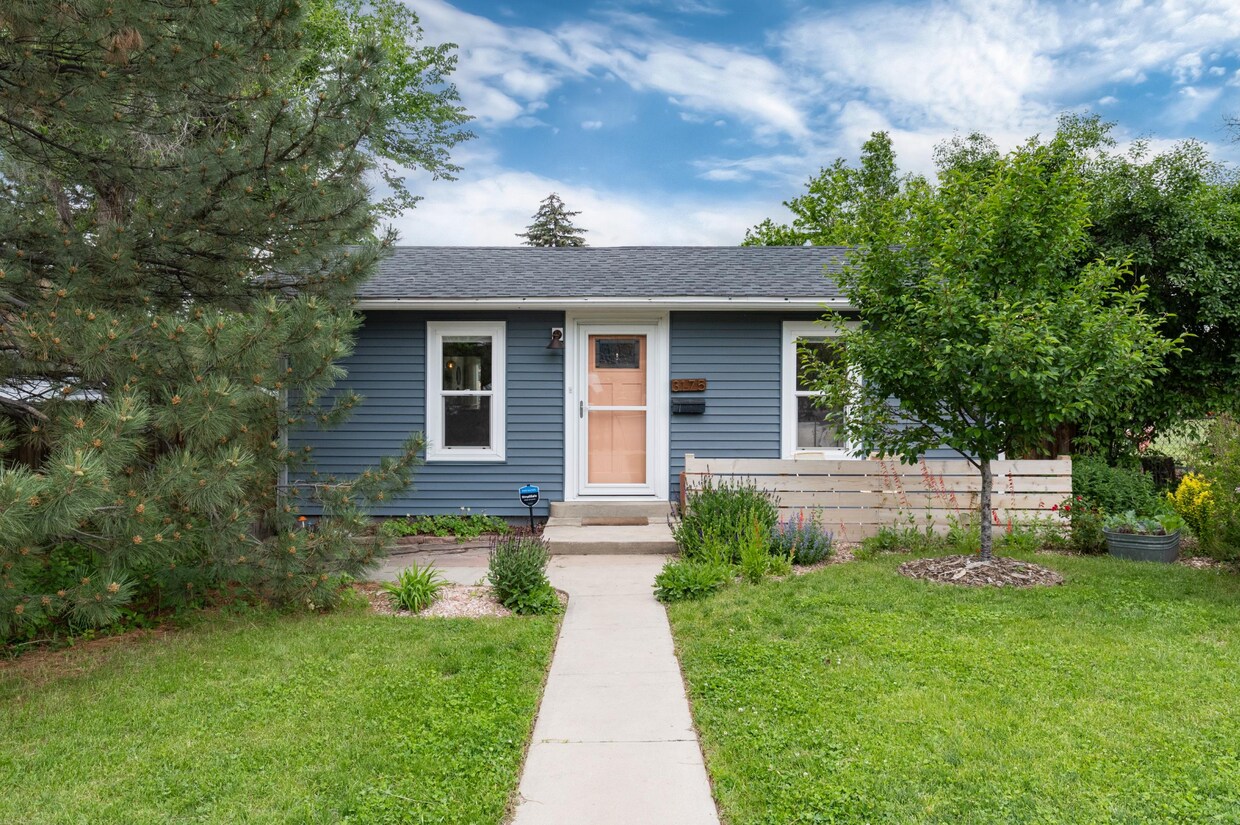 Foto principal - 3175 S Pennsylvania St
