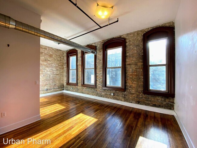 Foto del edificio - 1 br, 2 bath House - 56 Monroe Center NW, ...