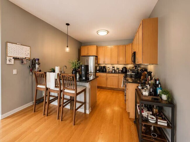 Foto del edificio - 3741 N Wolcott Ave