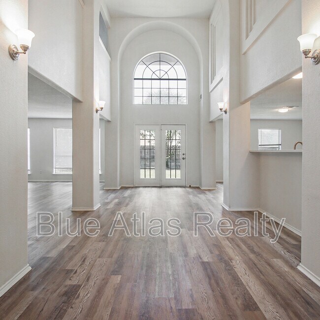 Foto del edificio - 5717 Parkwood Trail