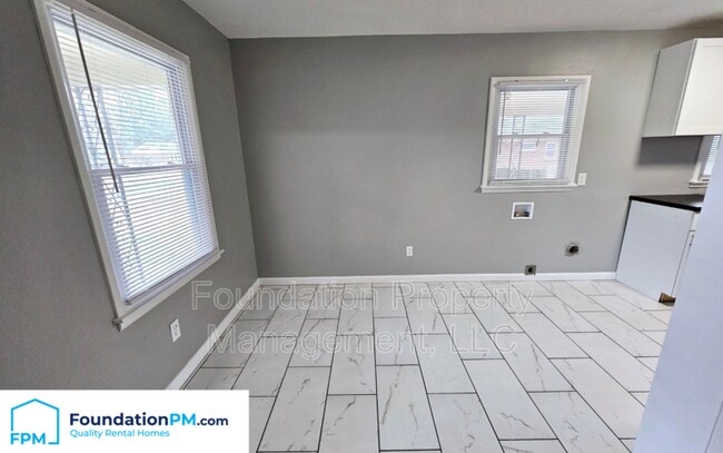 Foto del edificio - 1801 Myrna Ln