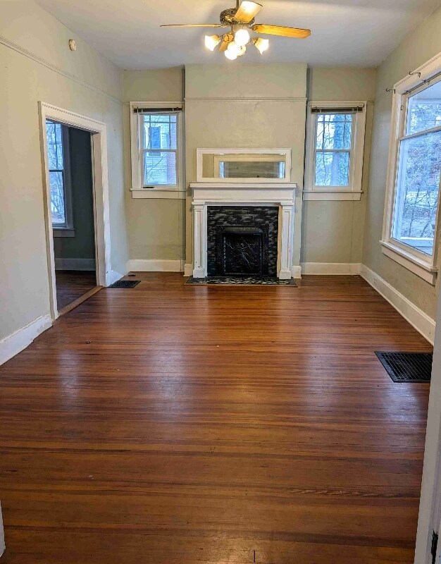 Primary Photo - 303 Aden St