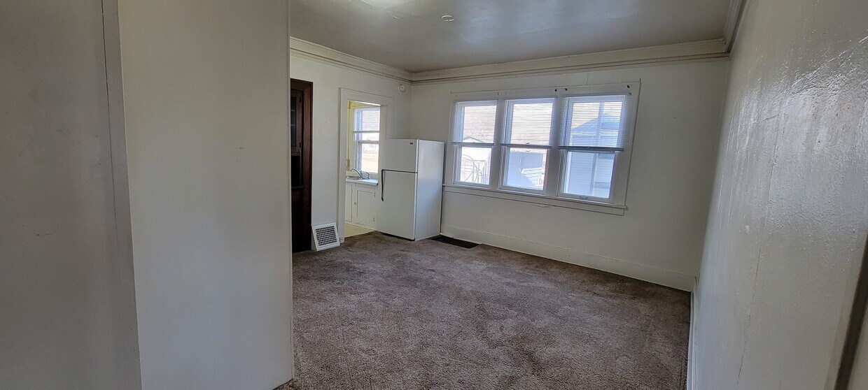 Living Room - 20 N Willow St
