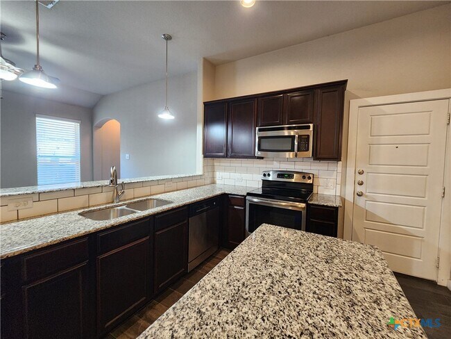 Foto del edificio - 1143 Creekside Orchard