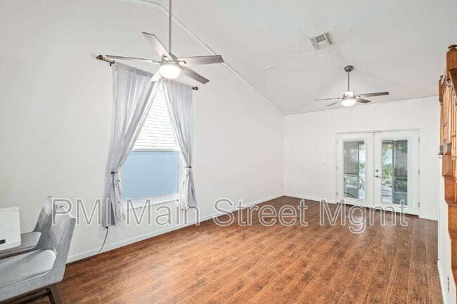 Building Photo - 6677 Ryan Chase Ct