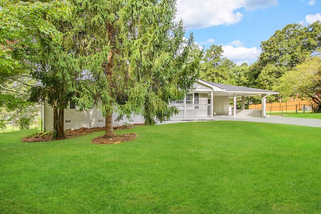 Building Photo - 2870 New Macland Rd