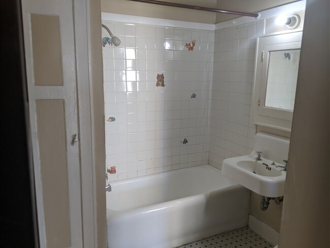 Foto del edificio - 7141 W Burleigh St