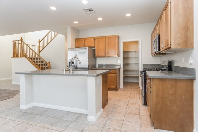 Building Photo - 618 Painted Opus Pl