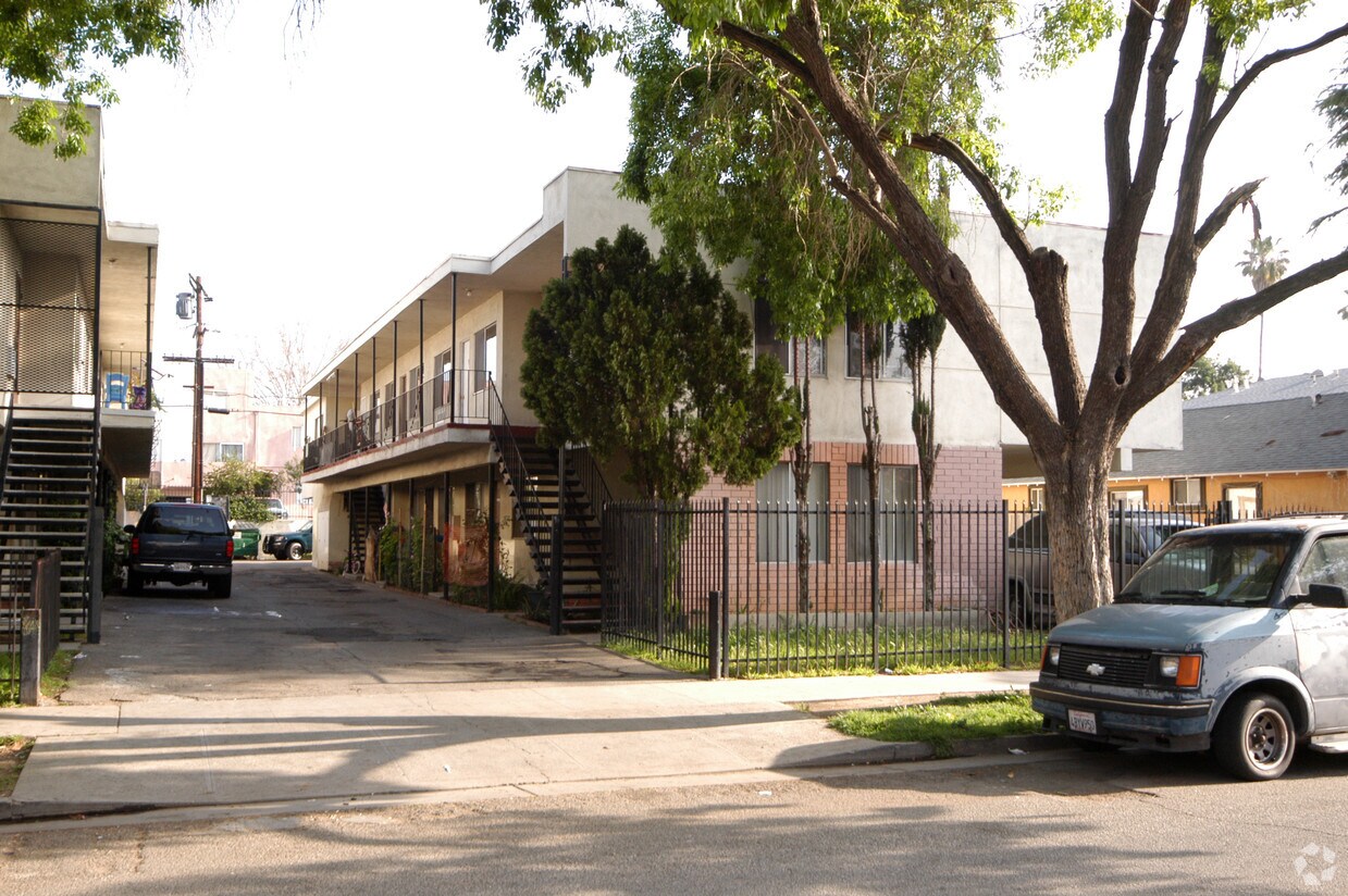 Foto del edificio - 14135 Delano St