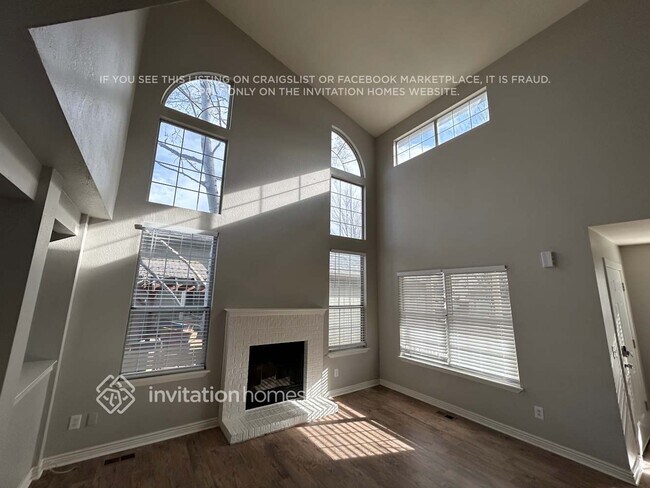 Foto del edificio - 5703 E 123rd Dr