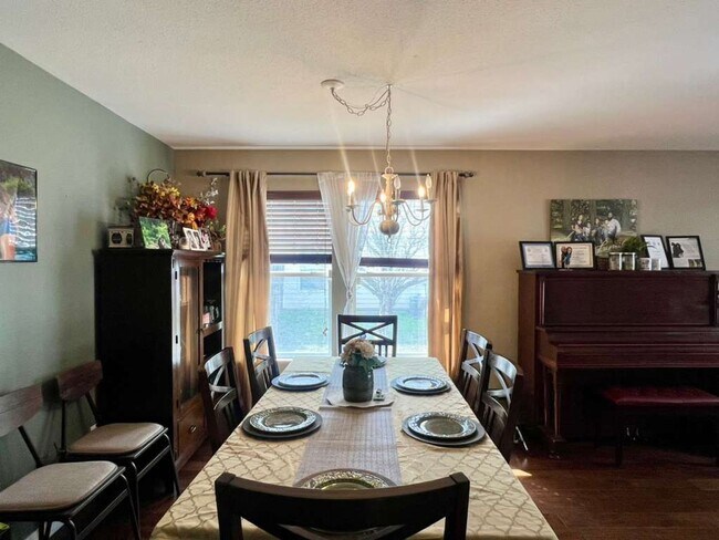 Foto del edificio - 4 Bed, 3 Bath & Unbeatable Location — Your Selma Dream Home Near The Forum Awaits!
