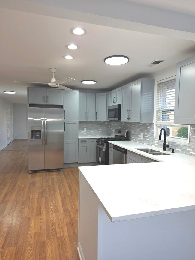 Foto del edificio - 1397 Brown St