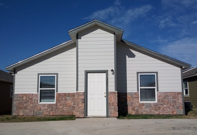 Foto del edificio - 610 Hughie Long Rd