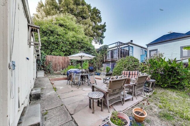 Foto del edificio - 22 Yosemite Ave