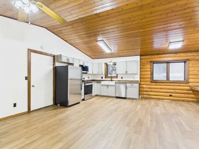 Foto del edificio - 2587 Rachel Ct