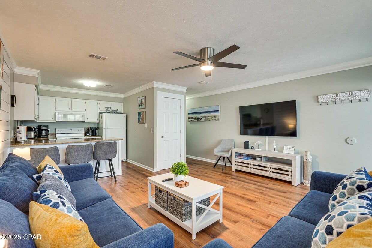 Foto principal - 17670 Front Beach Rd