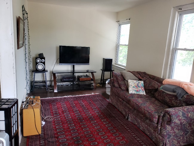 Building Photo - 309 W Beaver Ave