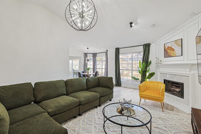 Foto del edificio - 4386 Cantrell St