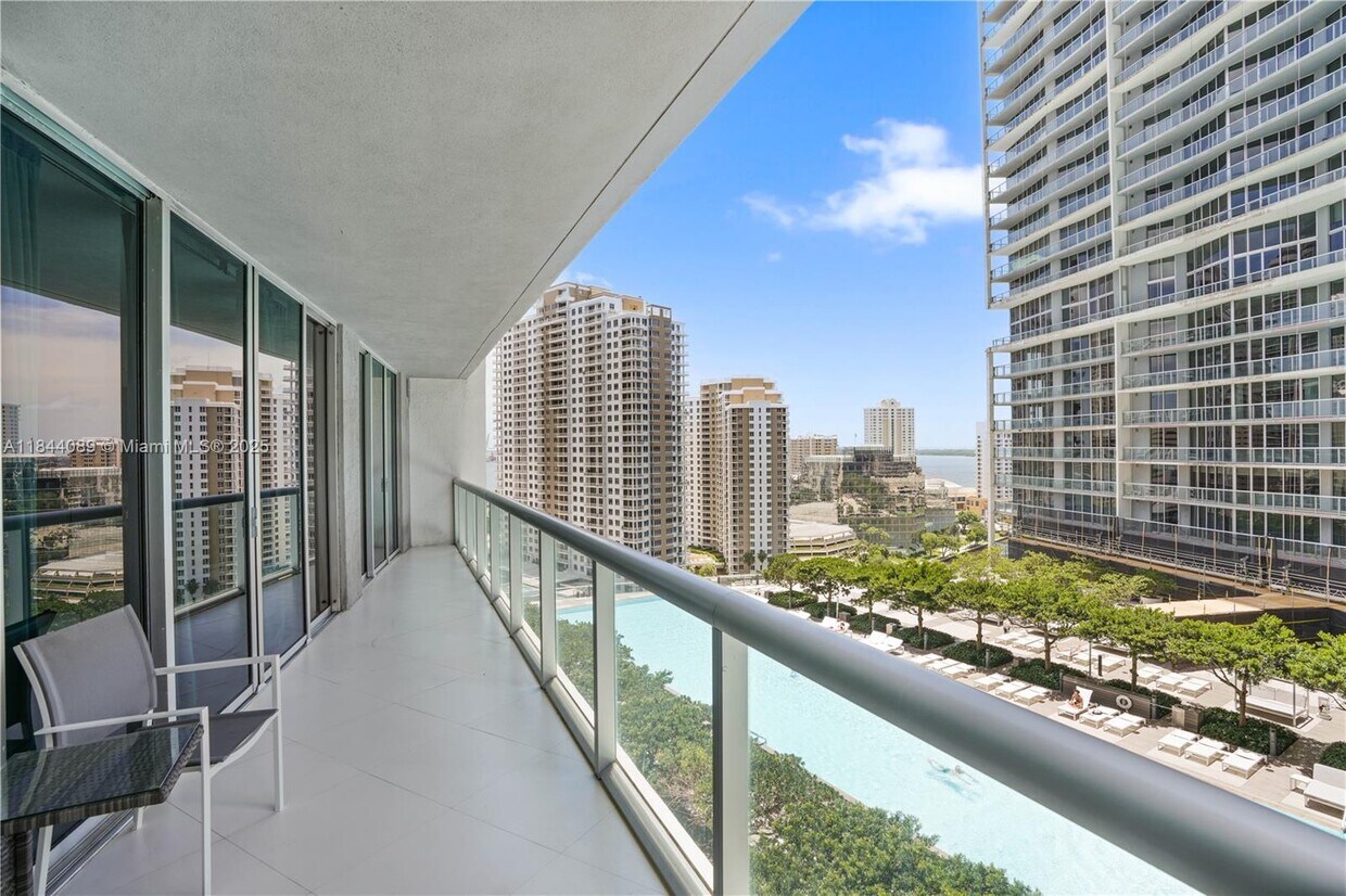Primary Photo - 475 Brickell Ave