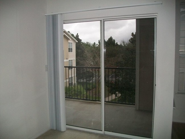 Building Photo - 2000 Erving Cir