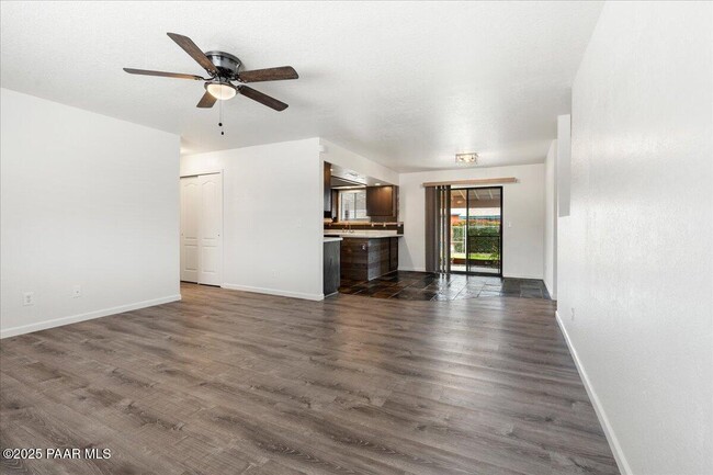 Building Photo - 3795 N Navajo Dr
