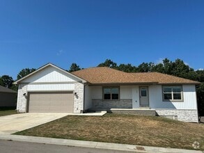 Building Photo - 128 La Vista Dr
