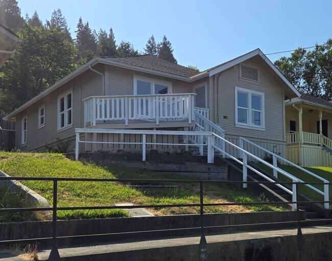 Foto del edificio - Single Family Home in Scotia!