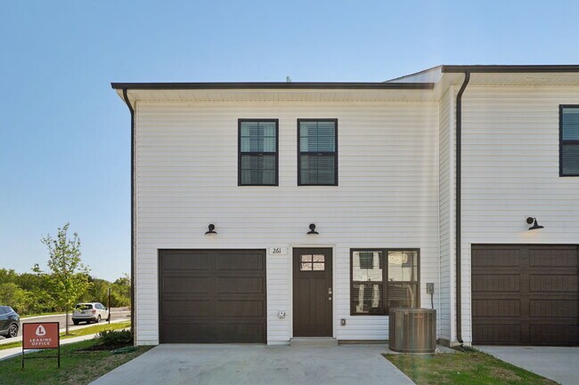 Foto del edificio - Legends Townhomes