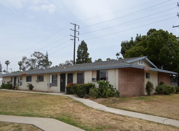 Primary Photo - 231 Turf Dr
