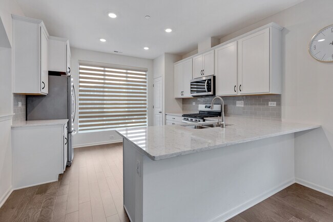Building Photo - 1214 Catalina Ct.