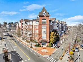 Building Photo - 35 W Broad St