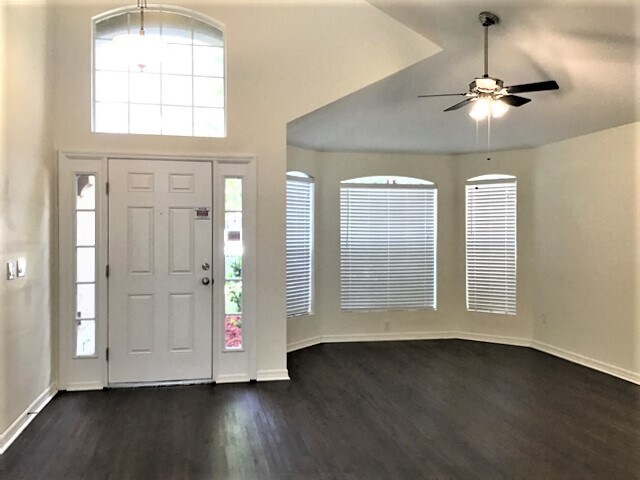 Foto del edificio - 15313 Stonebriar Way
