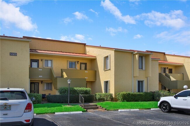 Foto del edificio - 5323 SE Miles Grant Rd