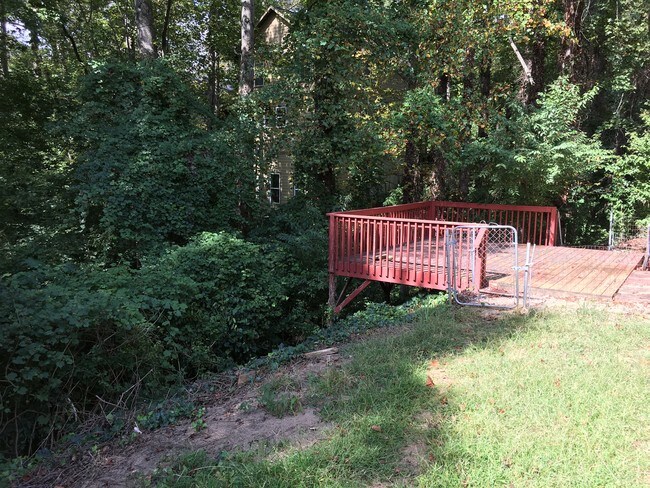 Back Deck - 364 Pearson Dr