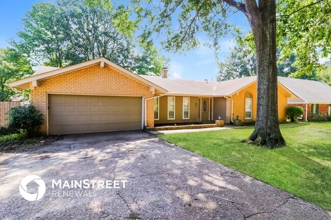 Building Photo - 3256 Bluemont Dr
