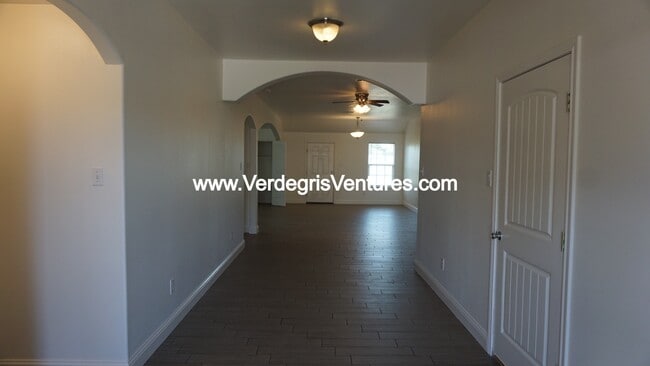 Foto del edificio - 9520 Prairieview Dr