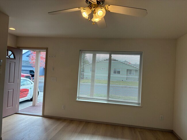 Foto del edificio - 1302 NE Tucson Way