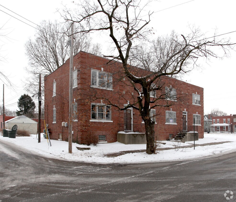 Foto del edificio - 450-452 Fairwood Ave
